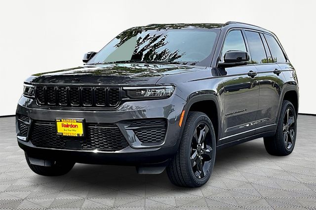 2025 Jeep Grand Cherokee Altitude photo 2