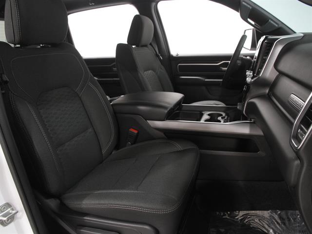 2025 Ram 1500 Big Horn Night Edition photo 15