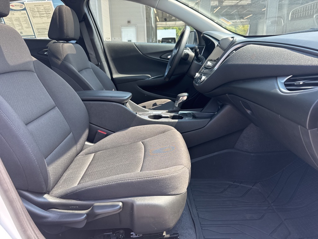 2024 Chevrolet Malibu 1LT photo 22