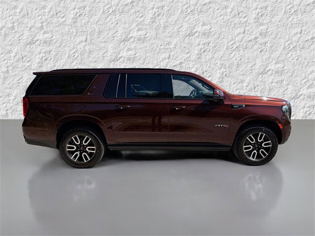 2022 Gmc Yukon XL AT4 photo 2