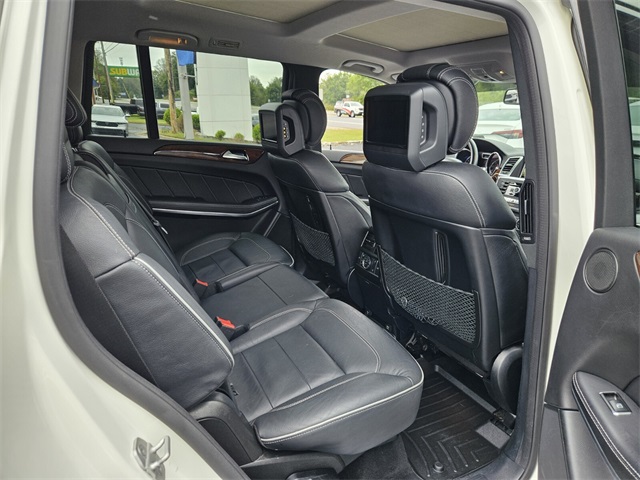 2014 Mercedes Benz GL 550 photo 17