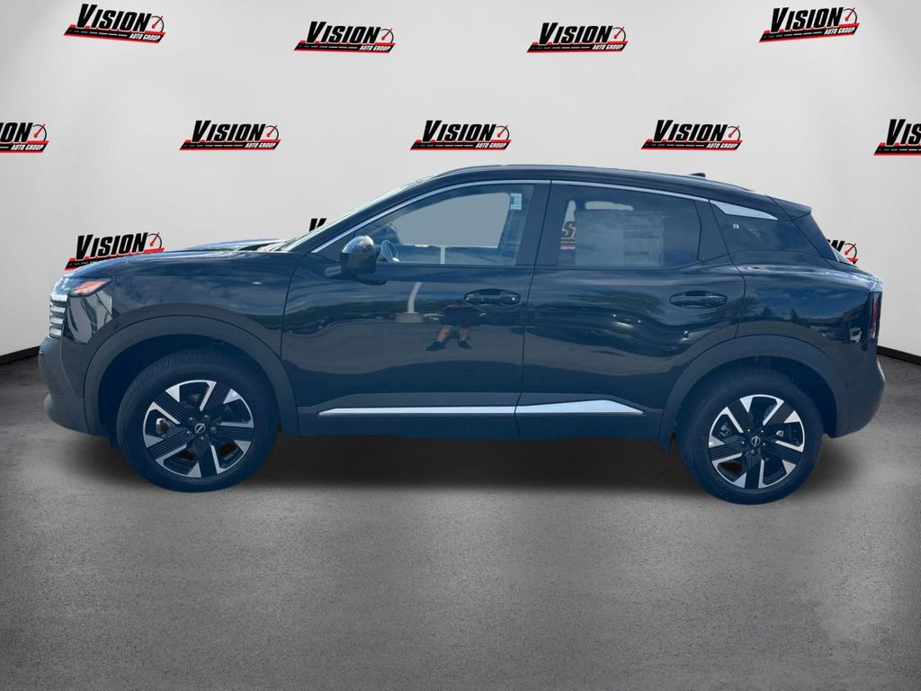 2025 Nissan Kicks SV photo 8
