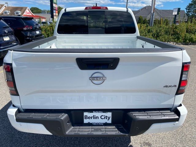 2025 Nissan Frontier SV photo 4