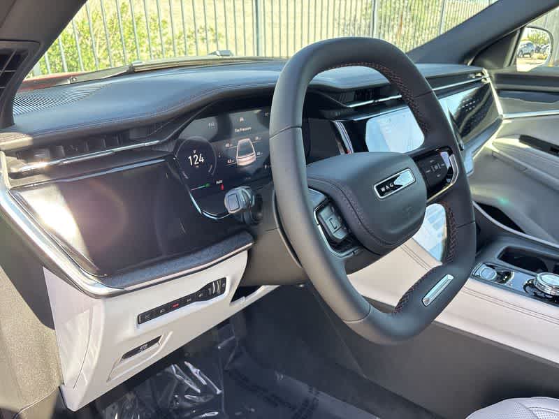 2025 Jeep Wagoneer S Limited photo 10