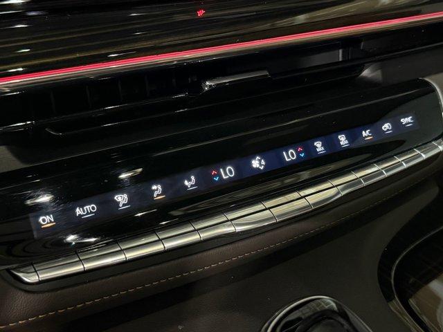 2023 Cadillac Escalade Premium Luxury photo 27