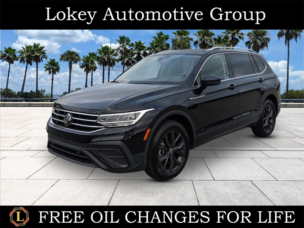 2024 Volkswagen Tiguan SE's photo