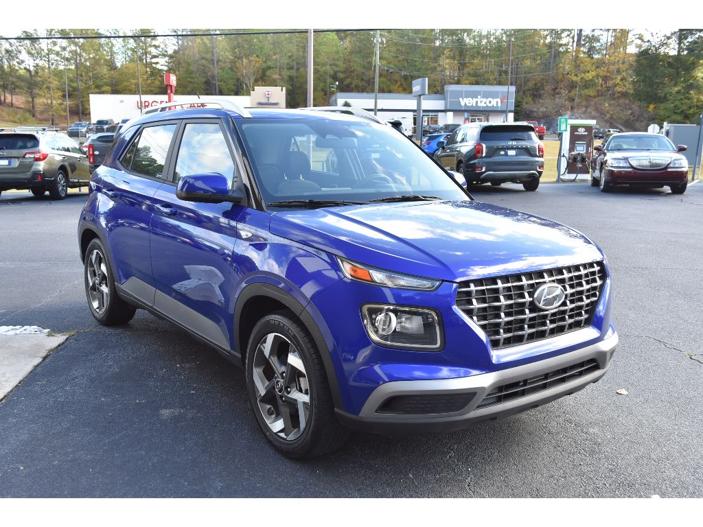 2023 Hyundai Venue SEL photo 4