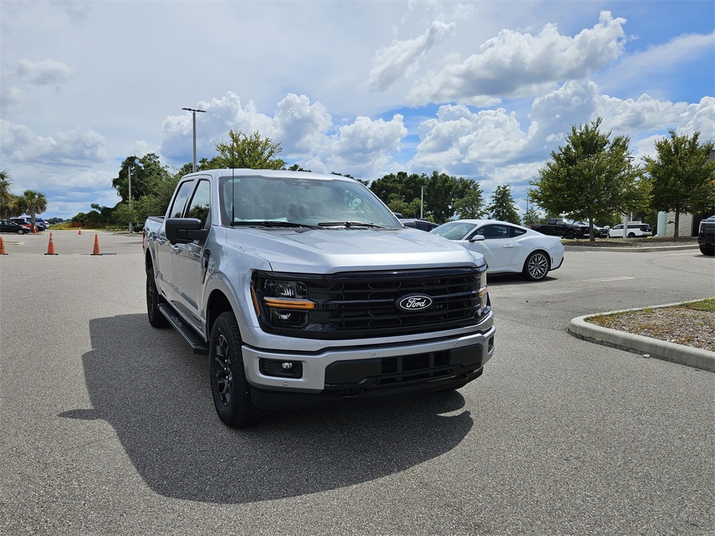 2025 Ford F-150 XLT photo 2