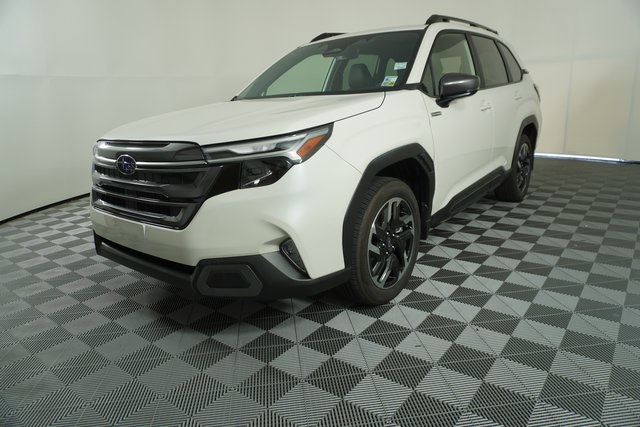 2025 Subaru Forester Limited photo 3