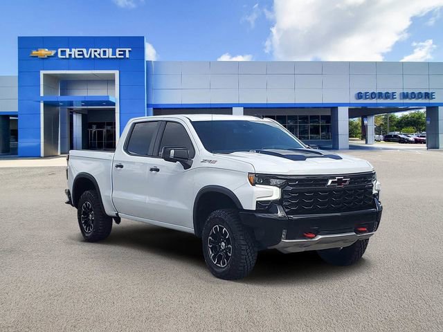 2024 Chevrolet Silverado 1500 ZR2's photo