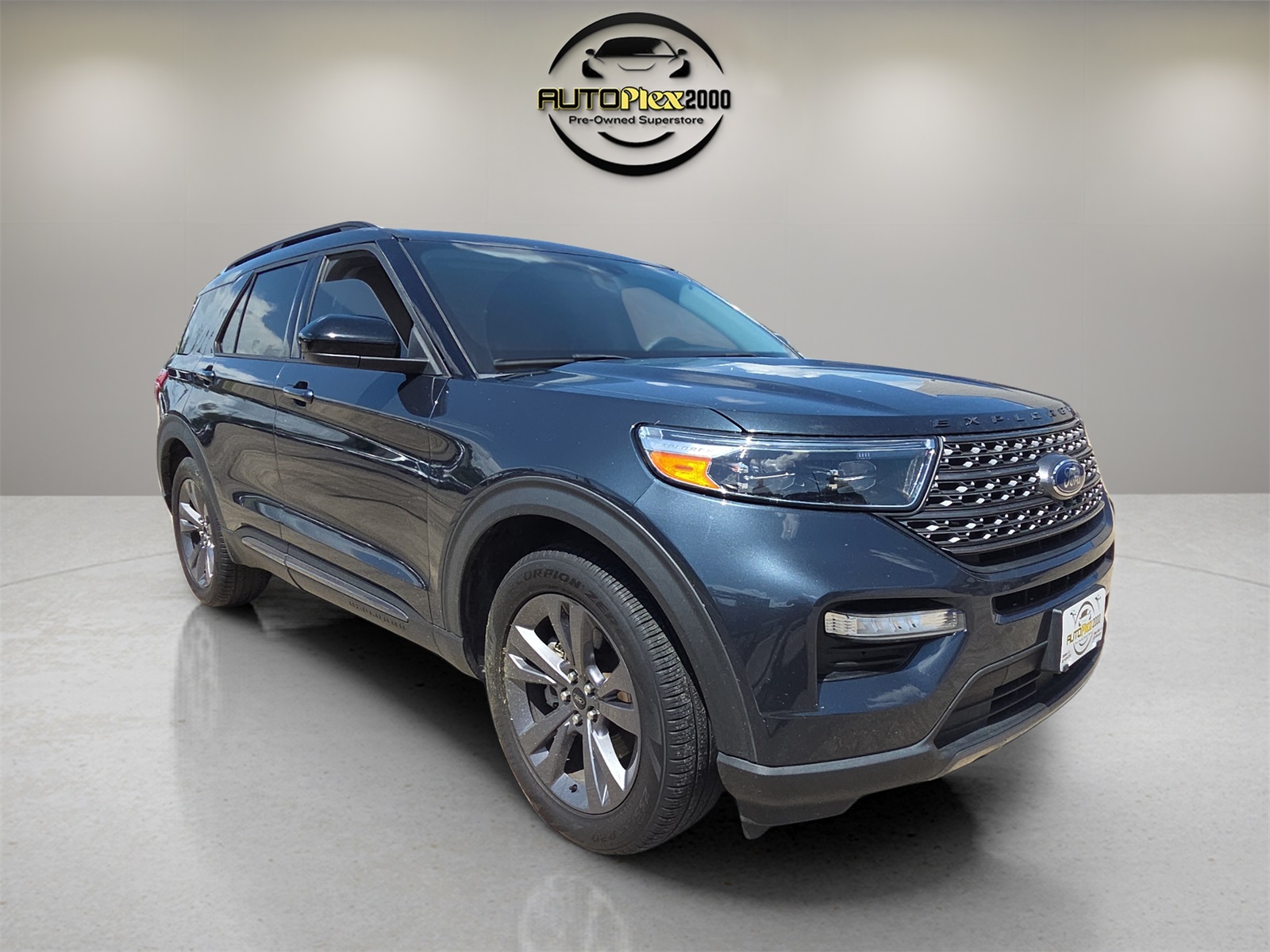 2022 Ford Explorer XLT photo 2