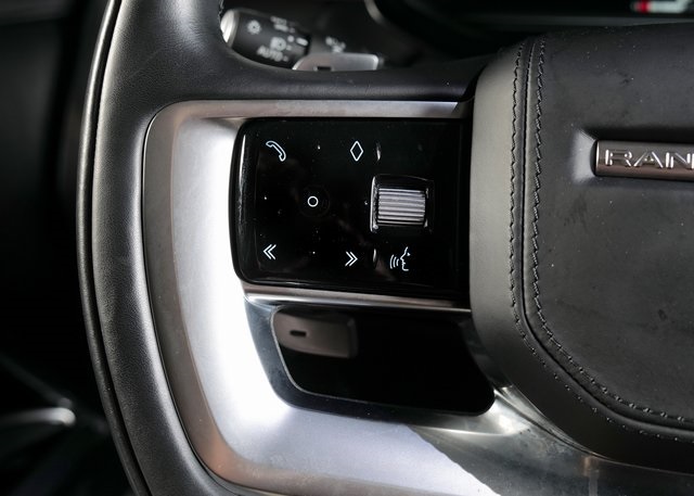 2023 Land Rover Range Rover SE photo 16