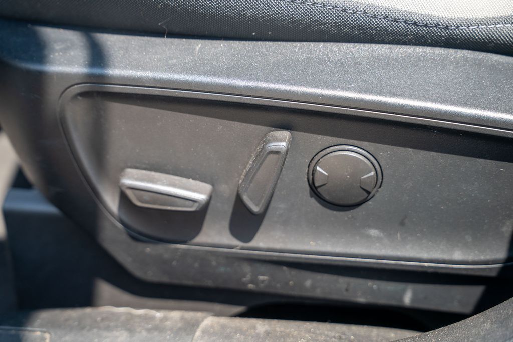 2022 Ford Escape SE photo 17