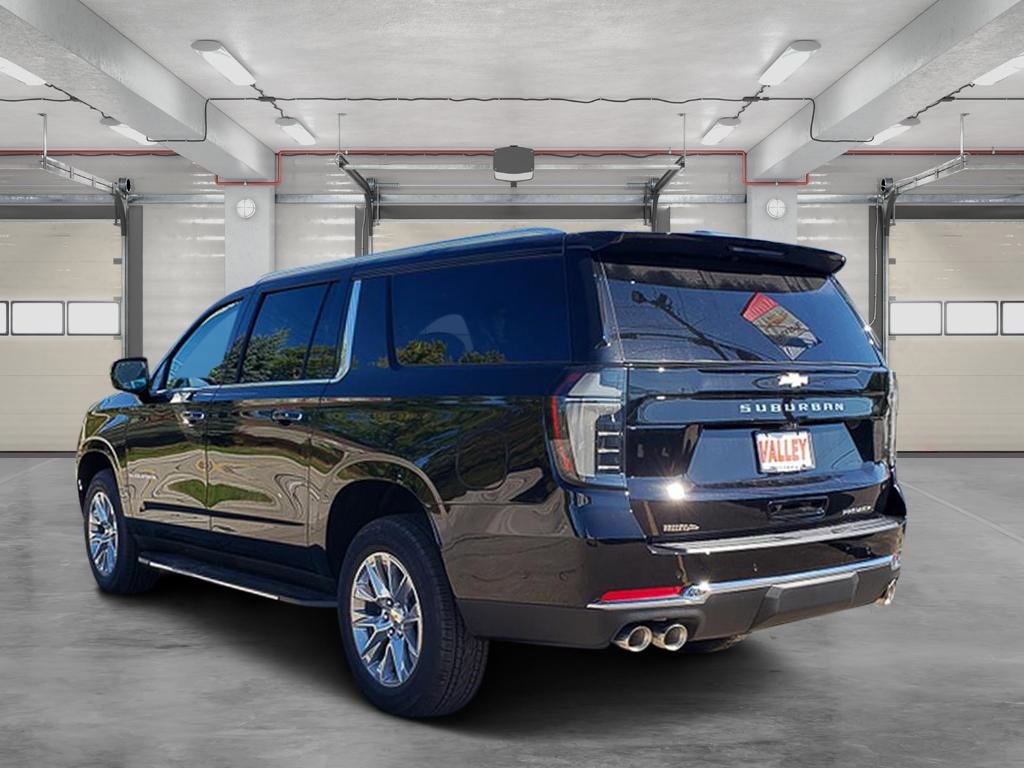 2026 Chevrolet Suburban Premier photo 4