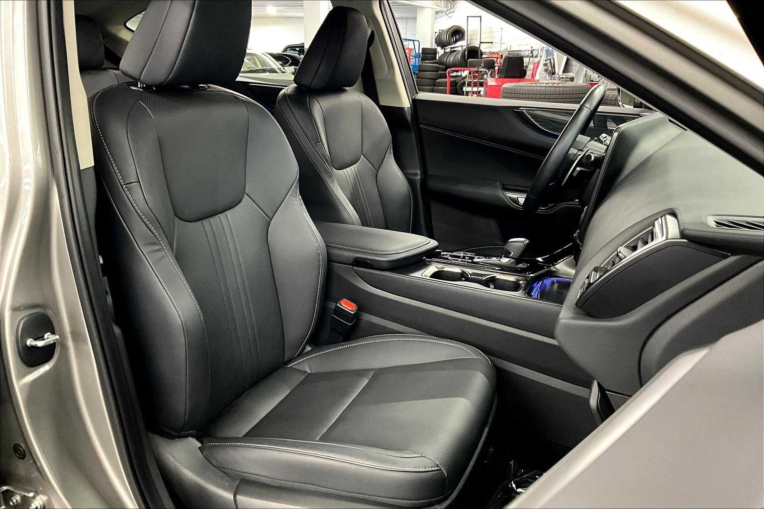 2025 Lexus NX Premium AWD photo 8