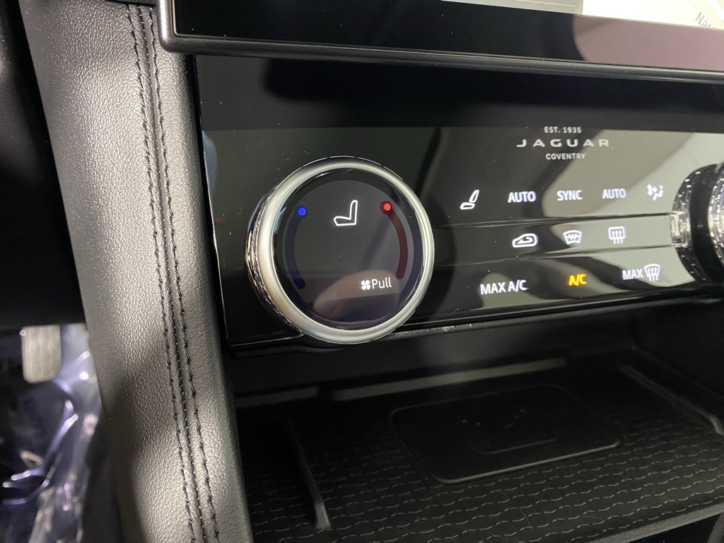 2023 Jaguar F-PACE P250 S photo 17