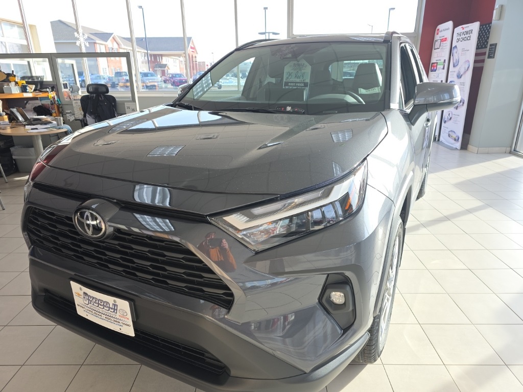 2025 Toyota RAV4 XLE Premium's photo