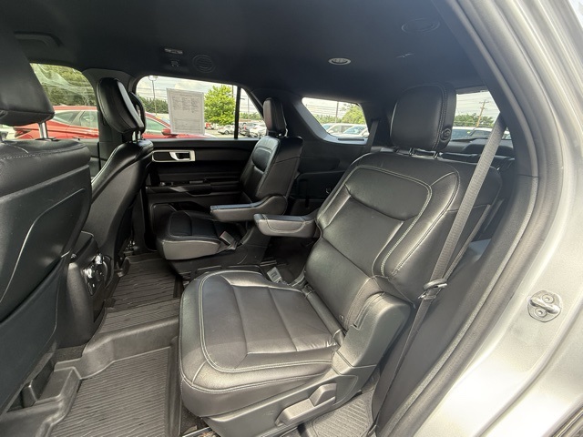 2020 Ford Explorer XLT photo 15
