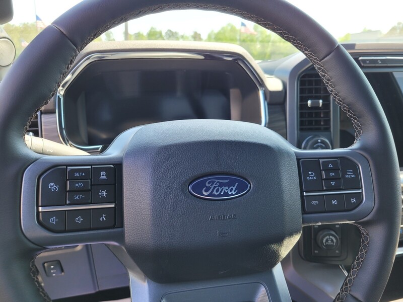 2025 Ford F-150 Lariat photo 20