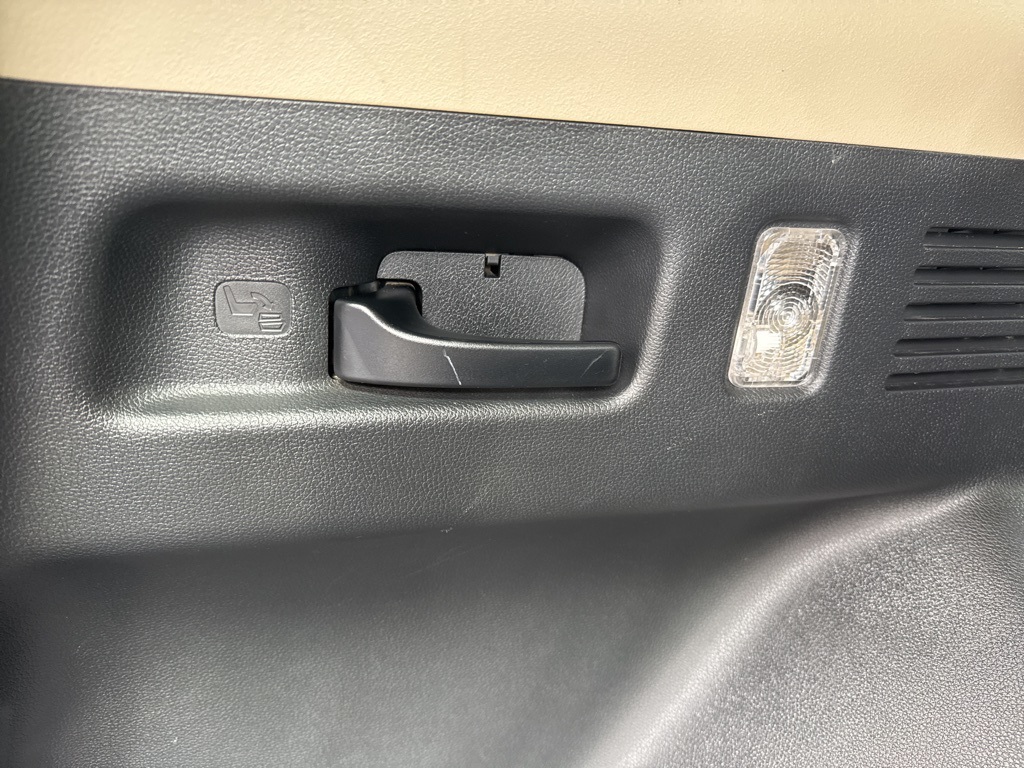 2017 Honda CR-V LX photo 20