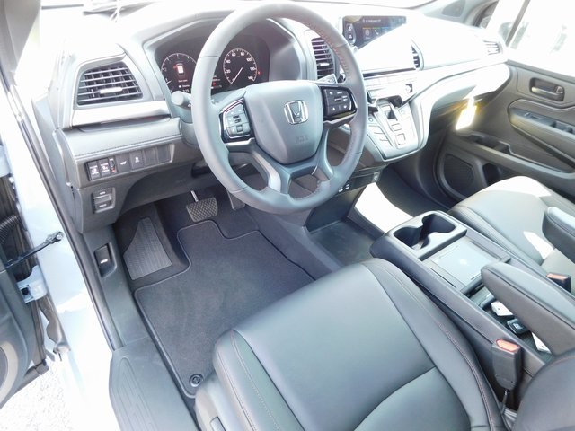 2026 Honda Odyssey photo 14