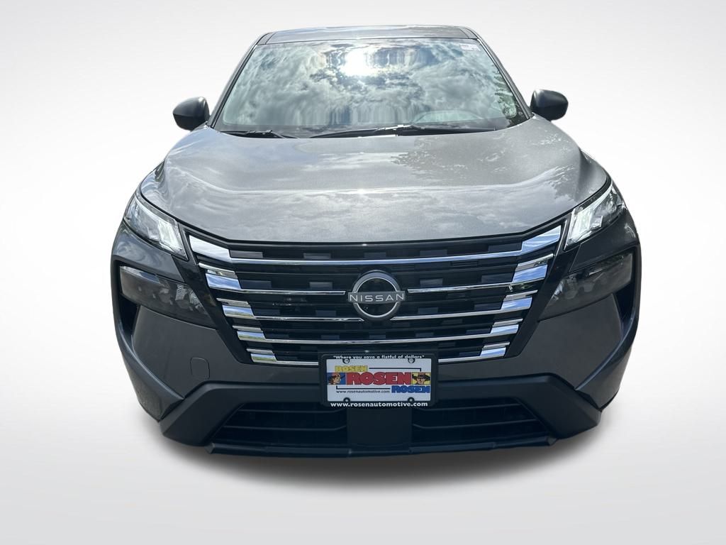 2026 Nissan Rogue S photo 8