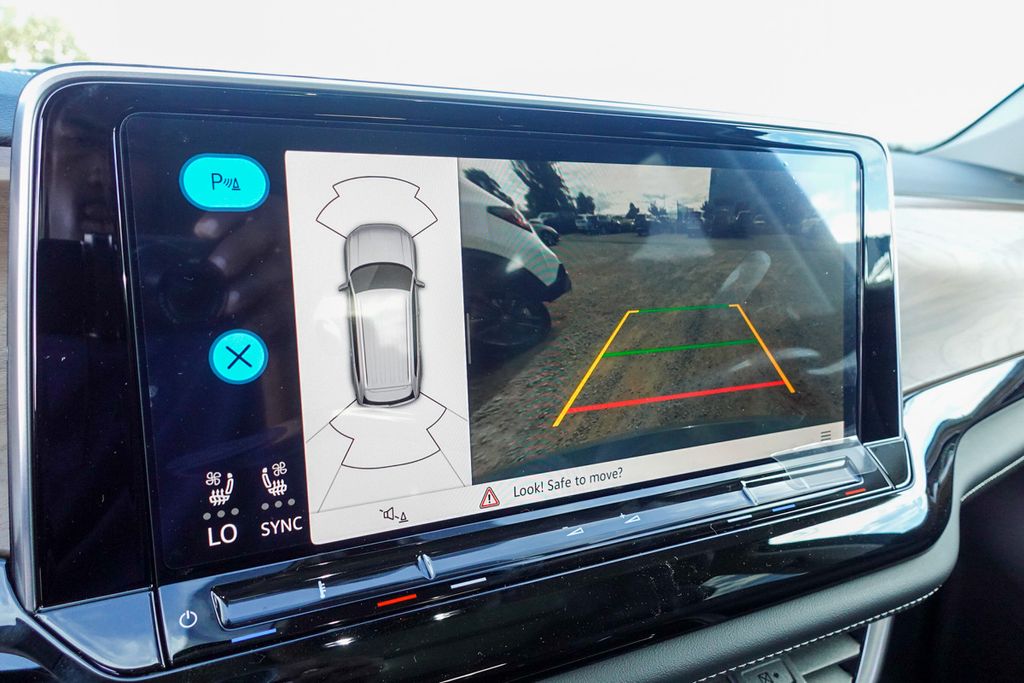 2026 Volkswagen Atlas SE Technology photo 24