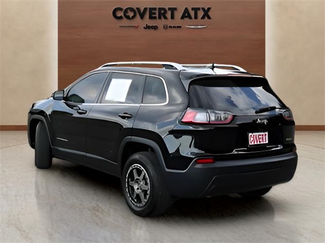 2019 Jeep Cherokee Latitude photo 2