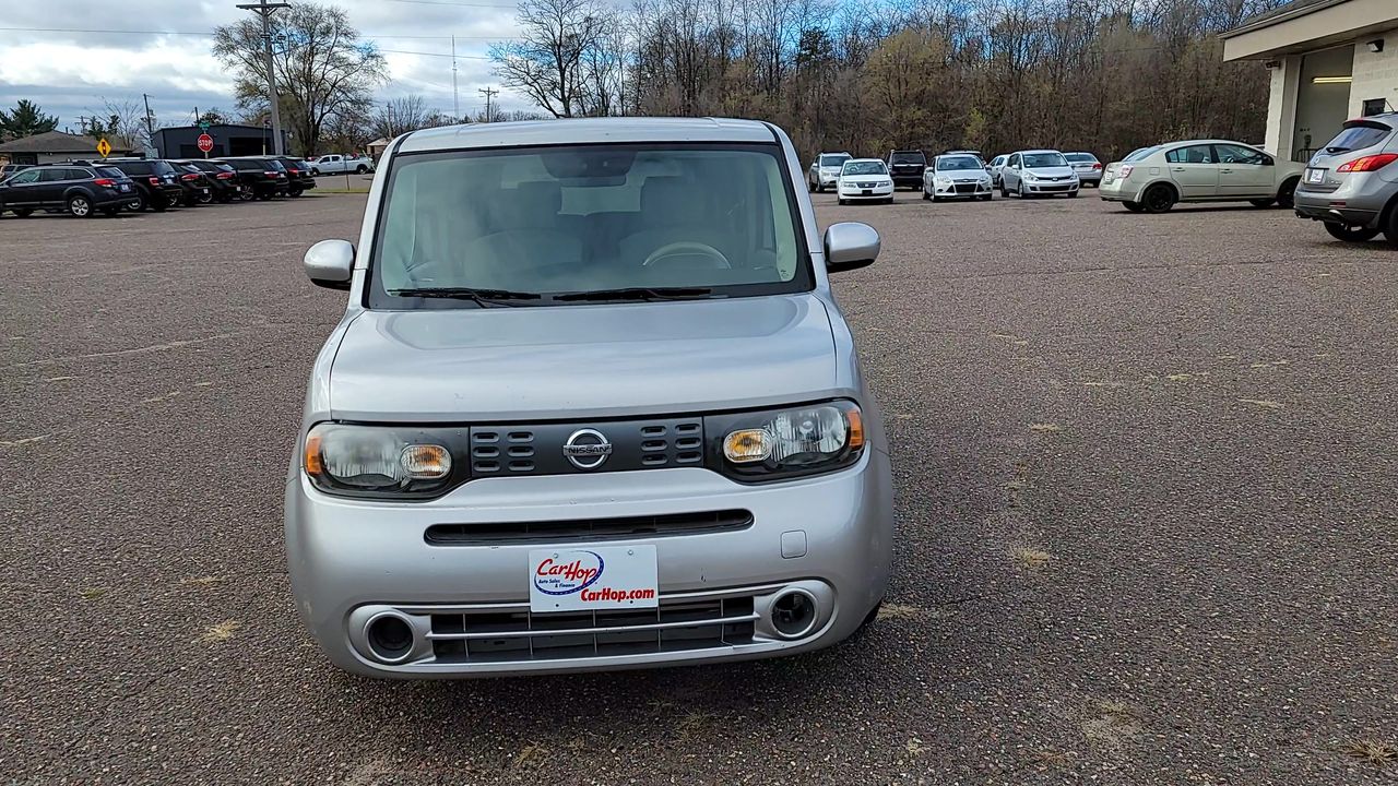 2010 Nissan Cube S photo 2
