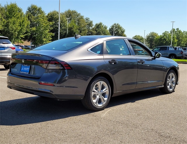 2025 Honda Accord LX photo 3