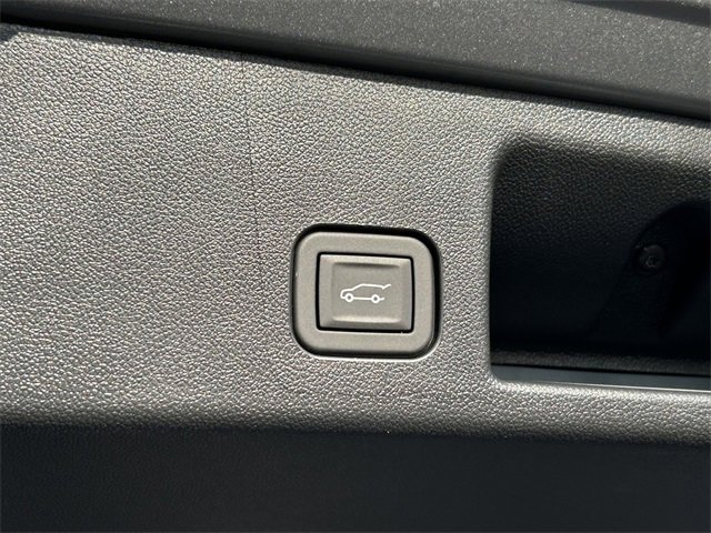 2025 Chevrolet Equinox EV 1LT photo 4