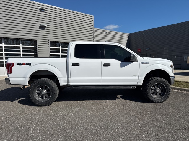 2016 Ford F-150 XLT photo 2