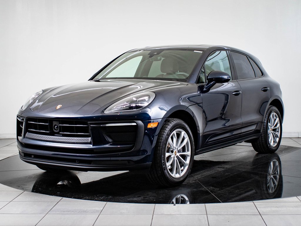 2023 Porsche Macan Base