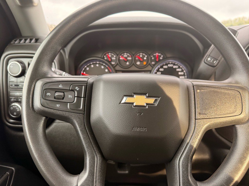 2023 Chevrolet Silverado 1500 Custom photo 12