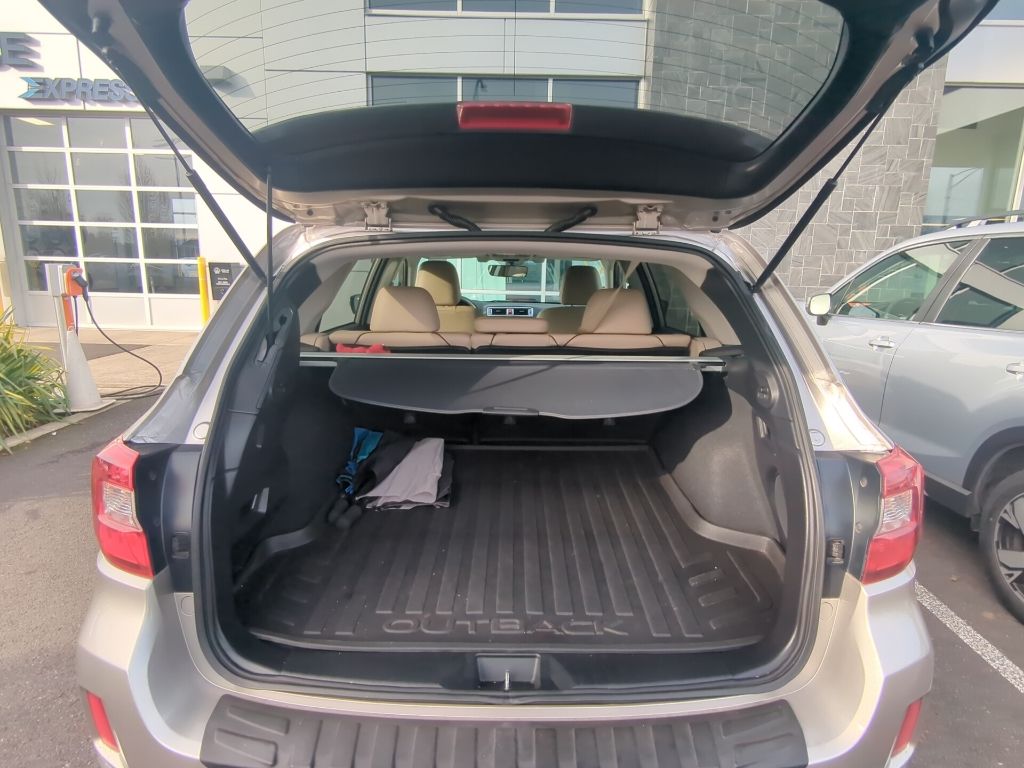 2017 Subaru Outback 2.5i photo 3