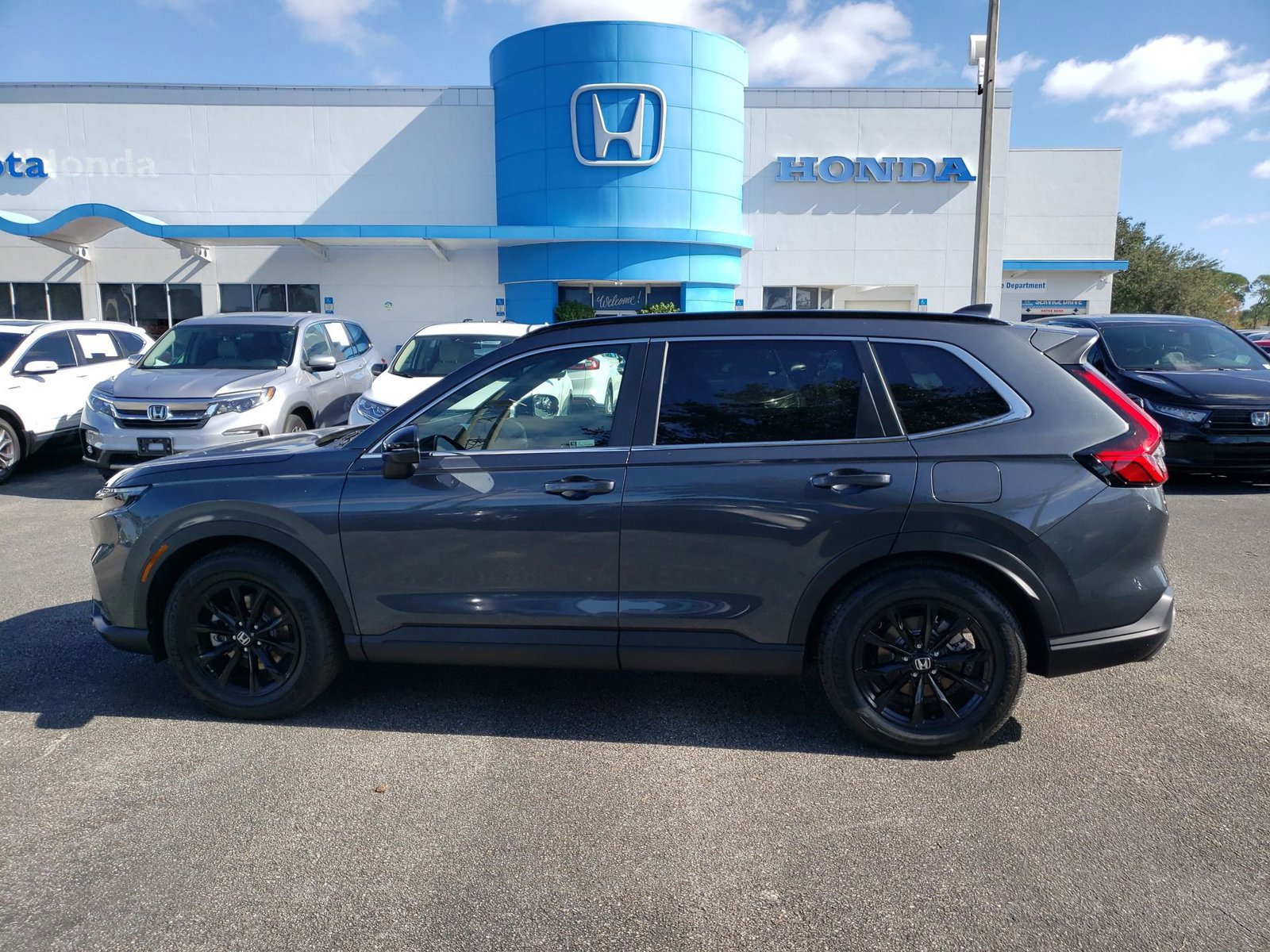 2025 Honda CR-V Hybrid Sport-L photo 8