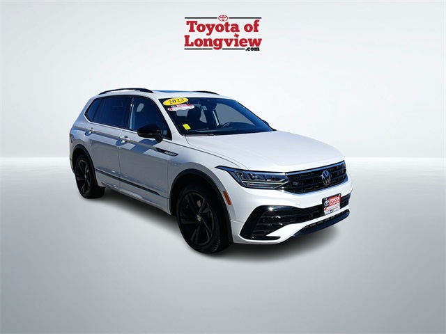 2023 Volkswagen Tiguan SE R-LINE BLACK's photo