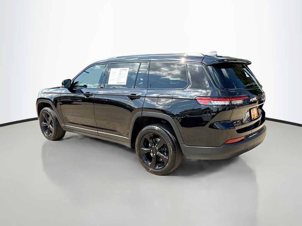 2024 Jeep Grand Cherokee Limited photo 3
