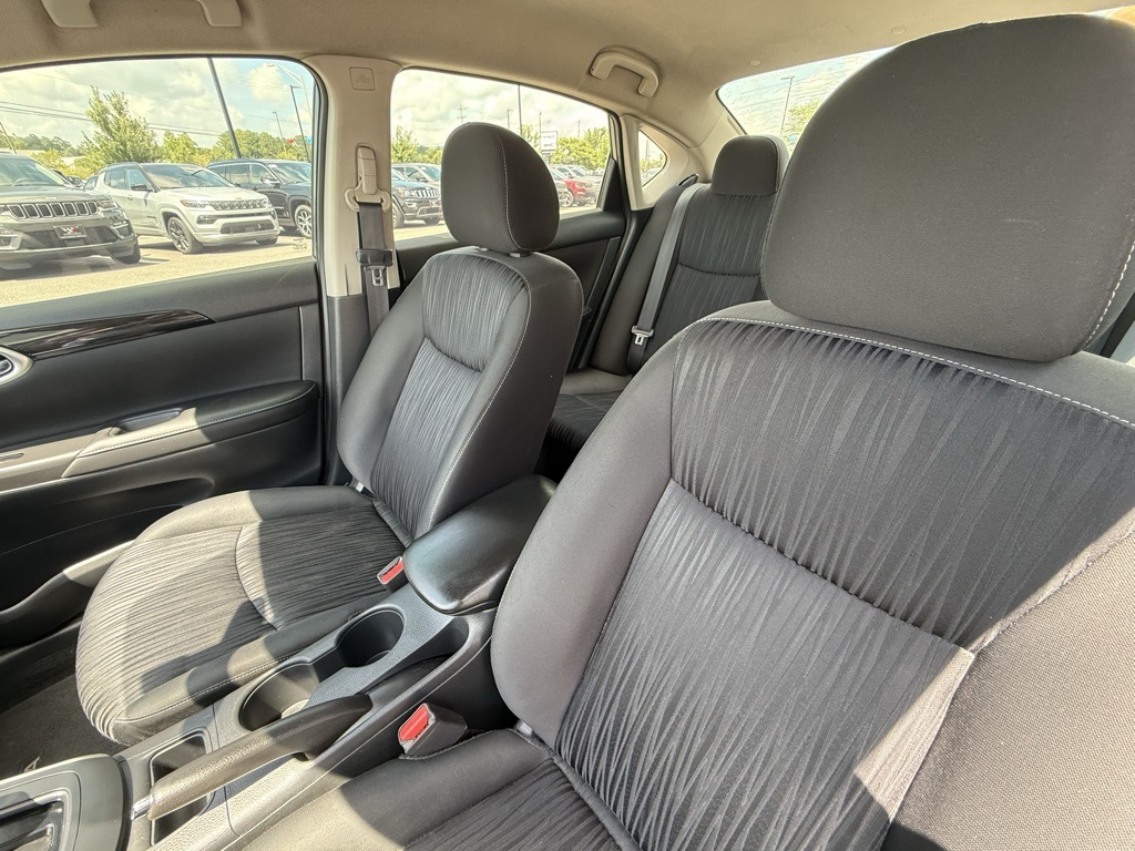 2019 Nissan Sentra SV photo 11