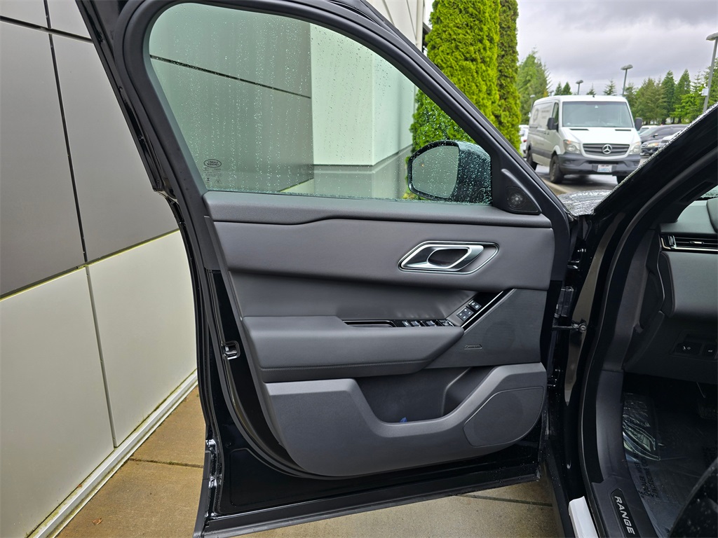 2026 Land Rover Range Rover Velar S photo 19