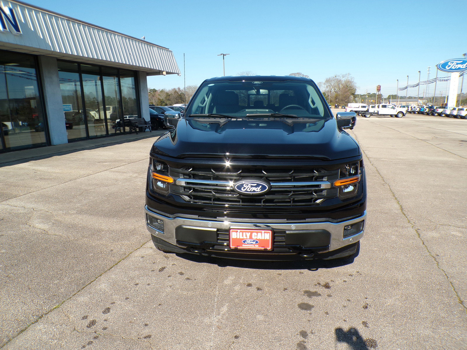 2025 Ford F-150 XLT photo 2