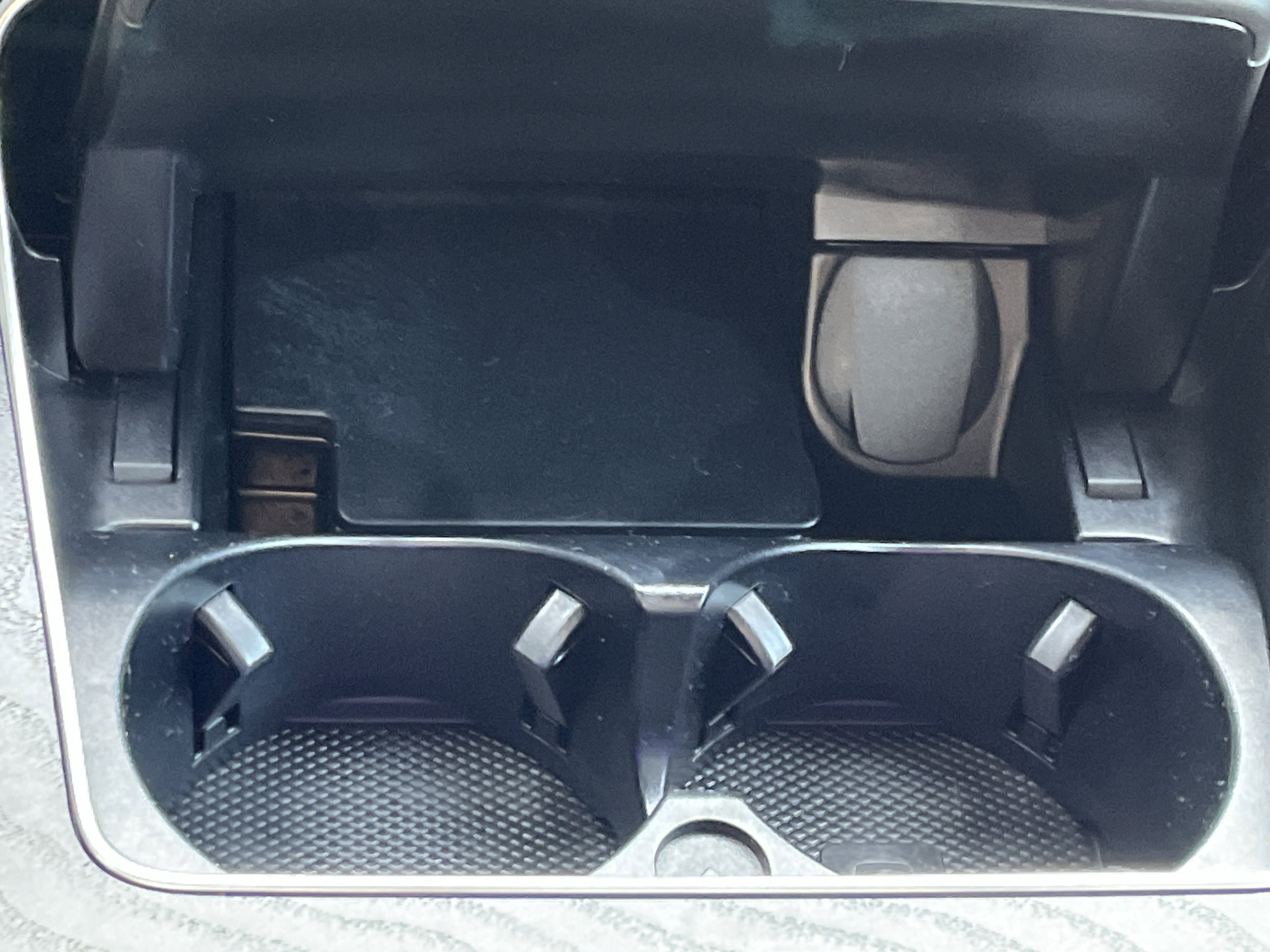 2022 Mercedes Benz GLC 300 photo 4