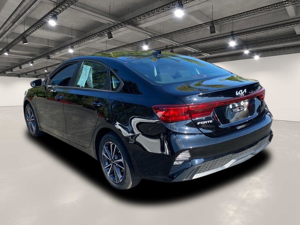 2023 Kia Forte LXS photo 5