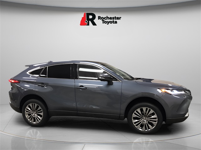 2023 Toyota Venza Limited photo 2