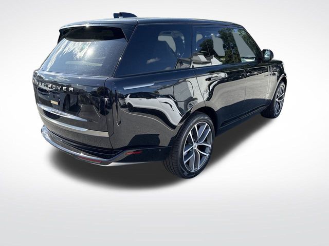 2025 Land Rover Range Rover SE photo 3