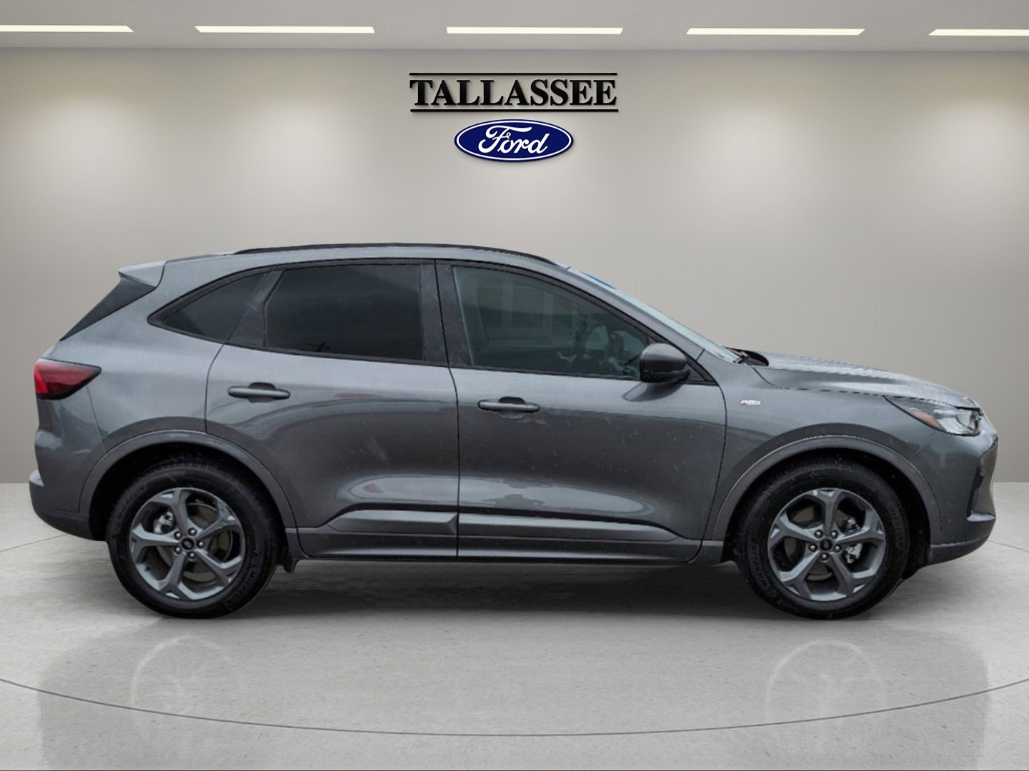 2023 Ford Escape ST-Line photo 4