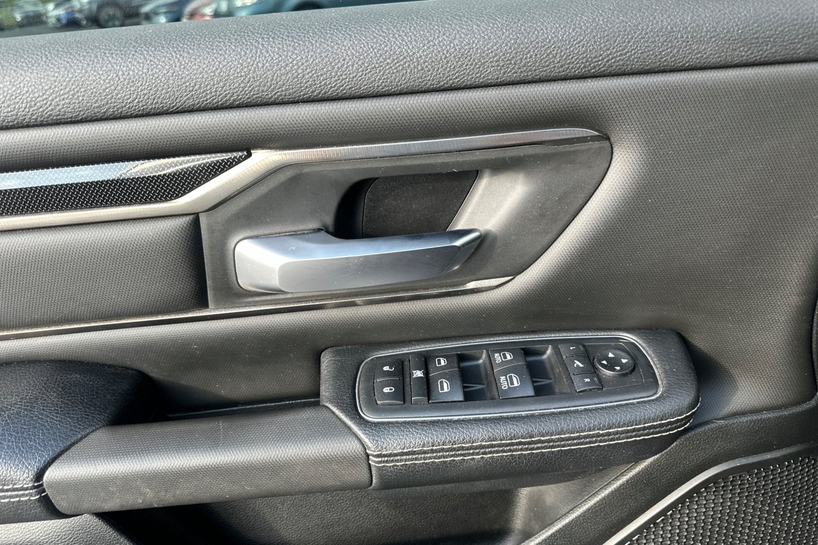 2020 Ram 1500 Rebel photo 11