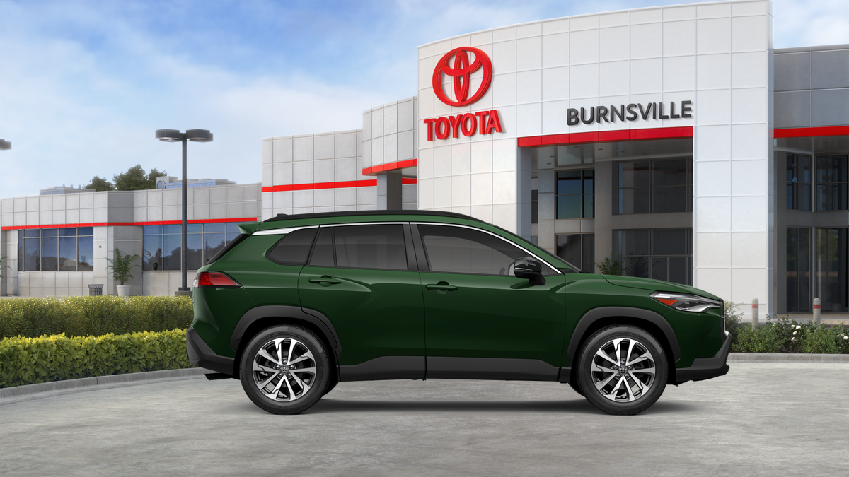 2025 Toyota Corolla Cross XLE photo 9