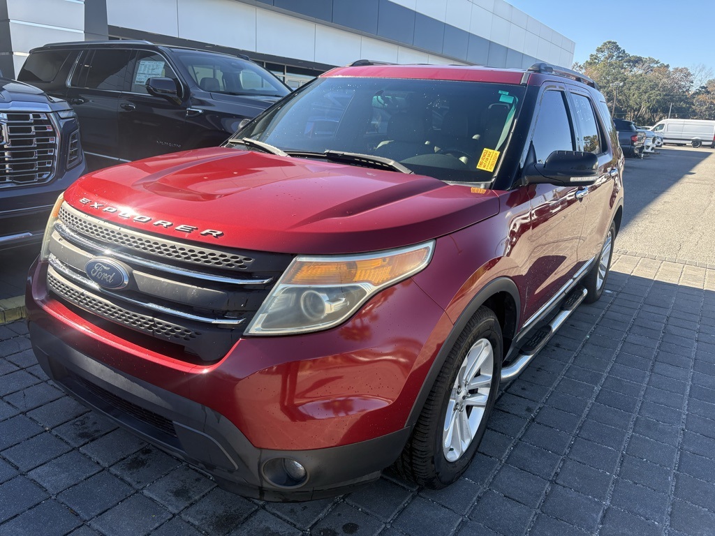 2015 Ford Explorer XLT photo 2