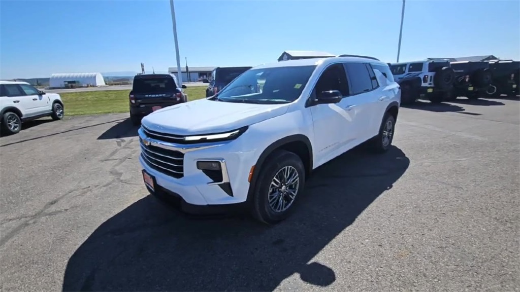 2026 Chevrolet Traverse 1LT photo 4